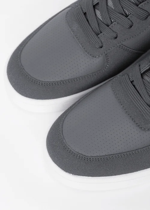 Crosshatch Grey/White Avelino Trainers - Size 8 Image 3