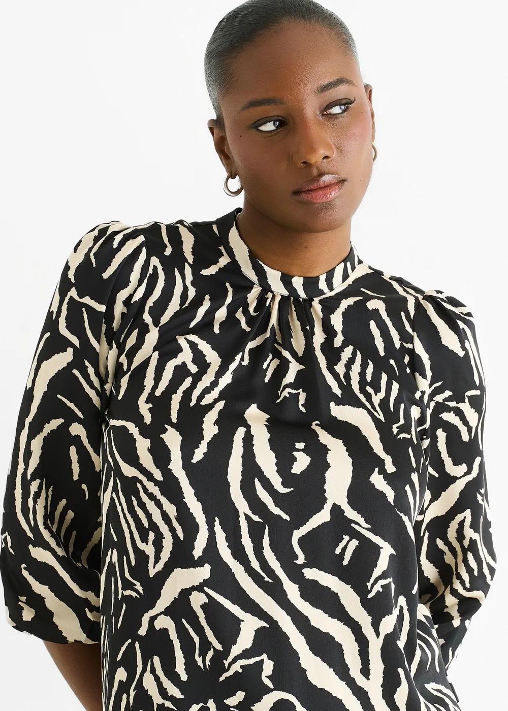 Gini London Black Animal High Neck Satin Blouse - 8 Image 3
