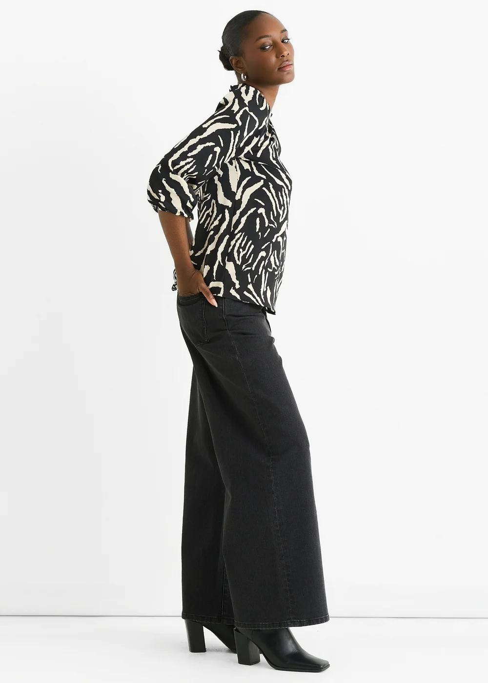 Gini London Black Animal High Neck Satin Blouse - 8 Image 4