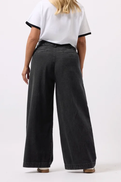Yours Black Pleated Wide Leg Jeans - 14 Image 3