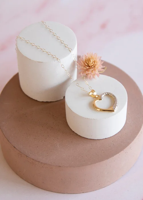 Golden Moments Golden Moments 9ct 2-Colour Gold Patterned-Heart Trace Chain Necklace 18 inch - 18 - inch Image 2