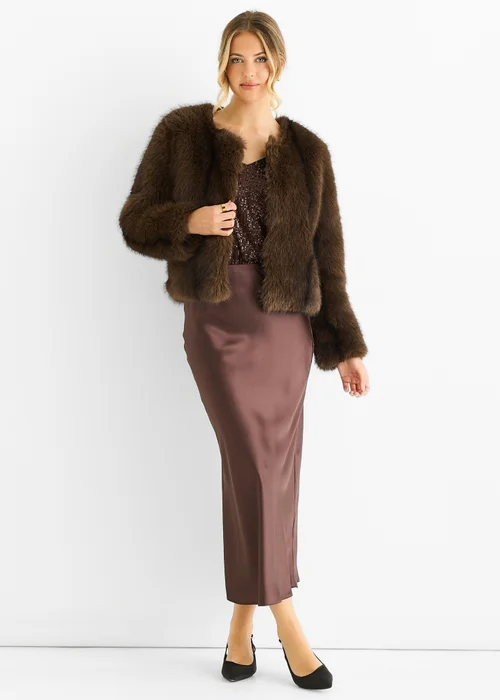 Gini London Coffee Round Neck Faux Fur Cropped Jacket - M/L Image 1