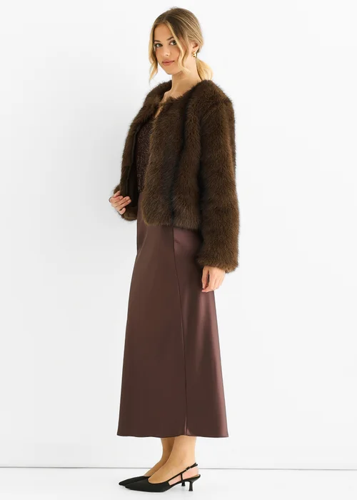 Gini London Coffee Round Neck Faux Fur Cropped Jacket - M/L Image 4