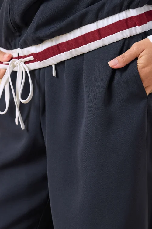 PixieGirl Petite Navy Blue Contrast Waist Trousers - 14 Image 4