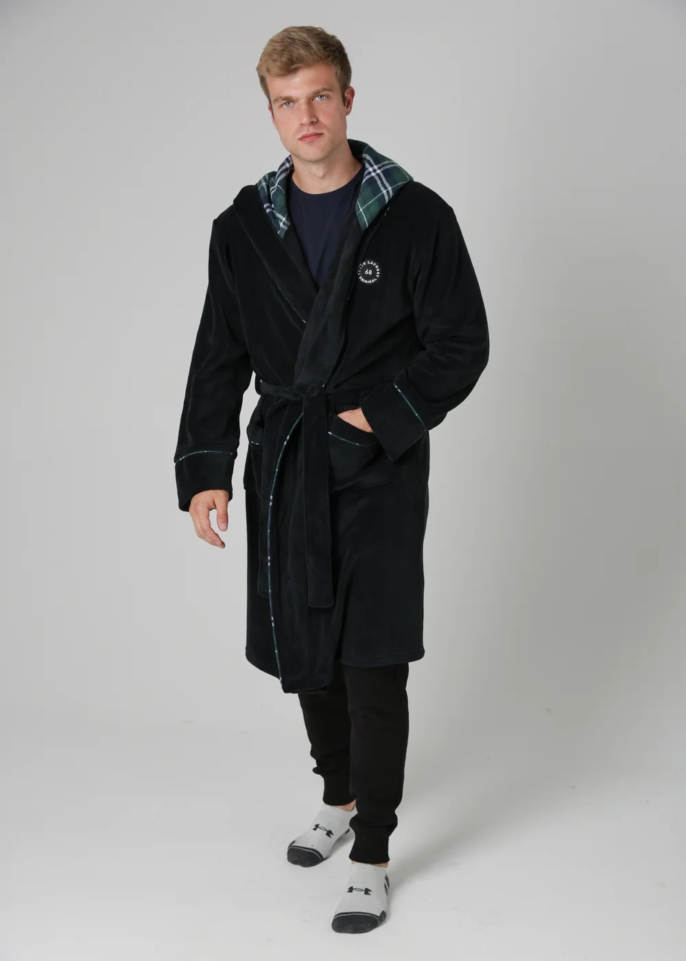 Tokyo Laundry Black Plush Dressing Gown - Medium Image 1