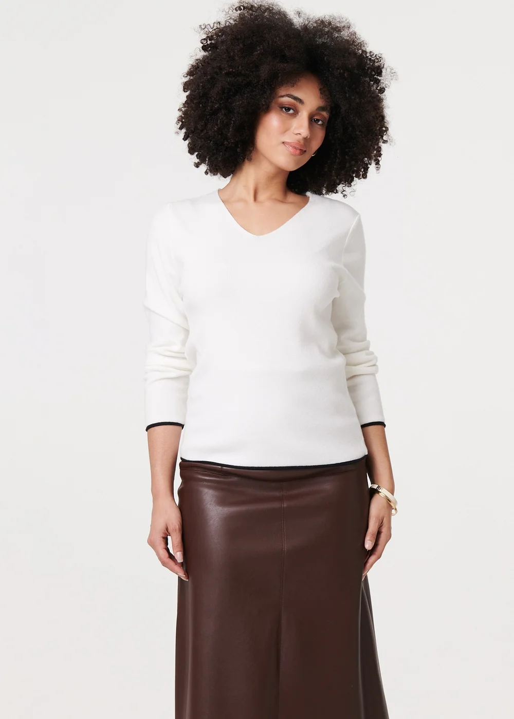 Izabel London White Contrast Trim V-Neck Knit Top - 14 Image 1