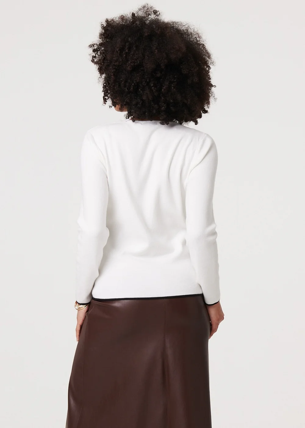 Izabel London White Contrast Trim V-Neck Knit Top - 14 Image 2