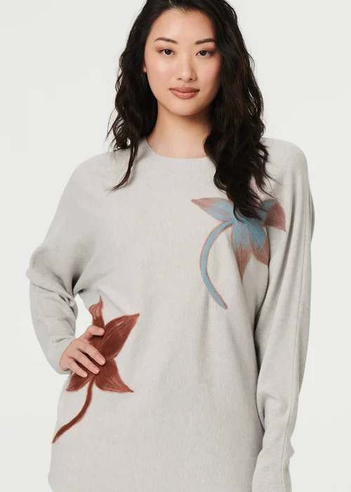 Izabel London Grey Leaf Print Batwing Sleeve Relaxed Top - S/M Image 3