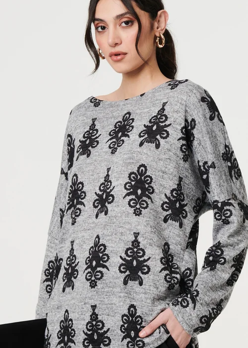 Izabel London Grey Printed Long Batwing Sleeve Relaxed Top - S Image 3