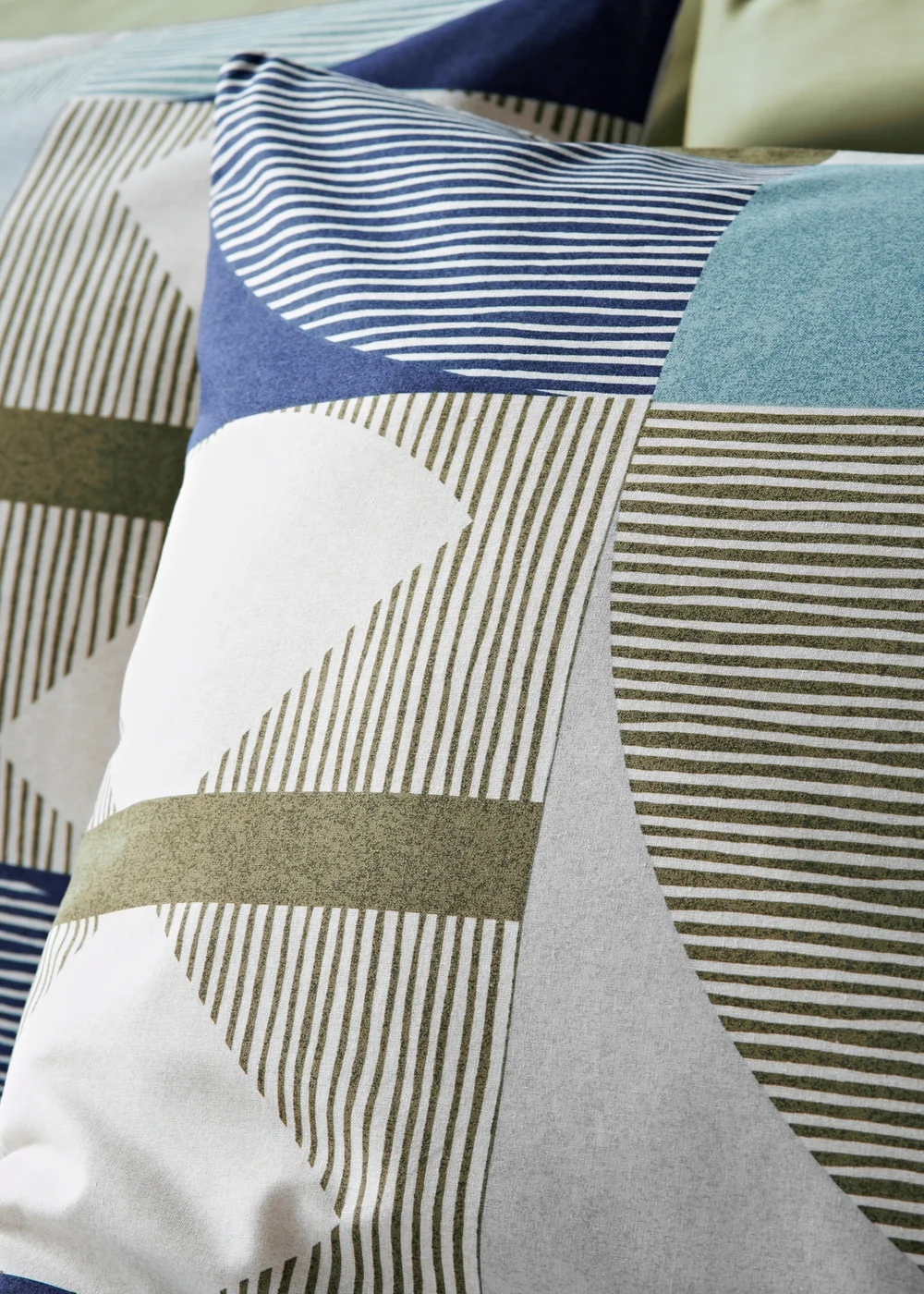 Blue Geometric Print Duvet Set - Single Image 2