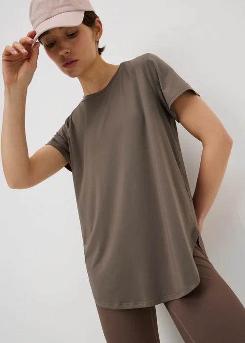 Souluxe Mocha Longline Sports T-Shirt - L Image 1