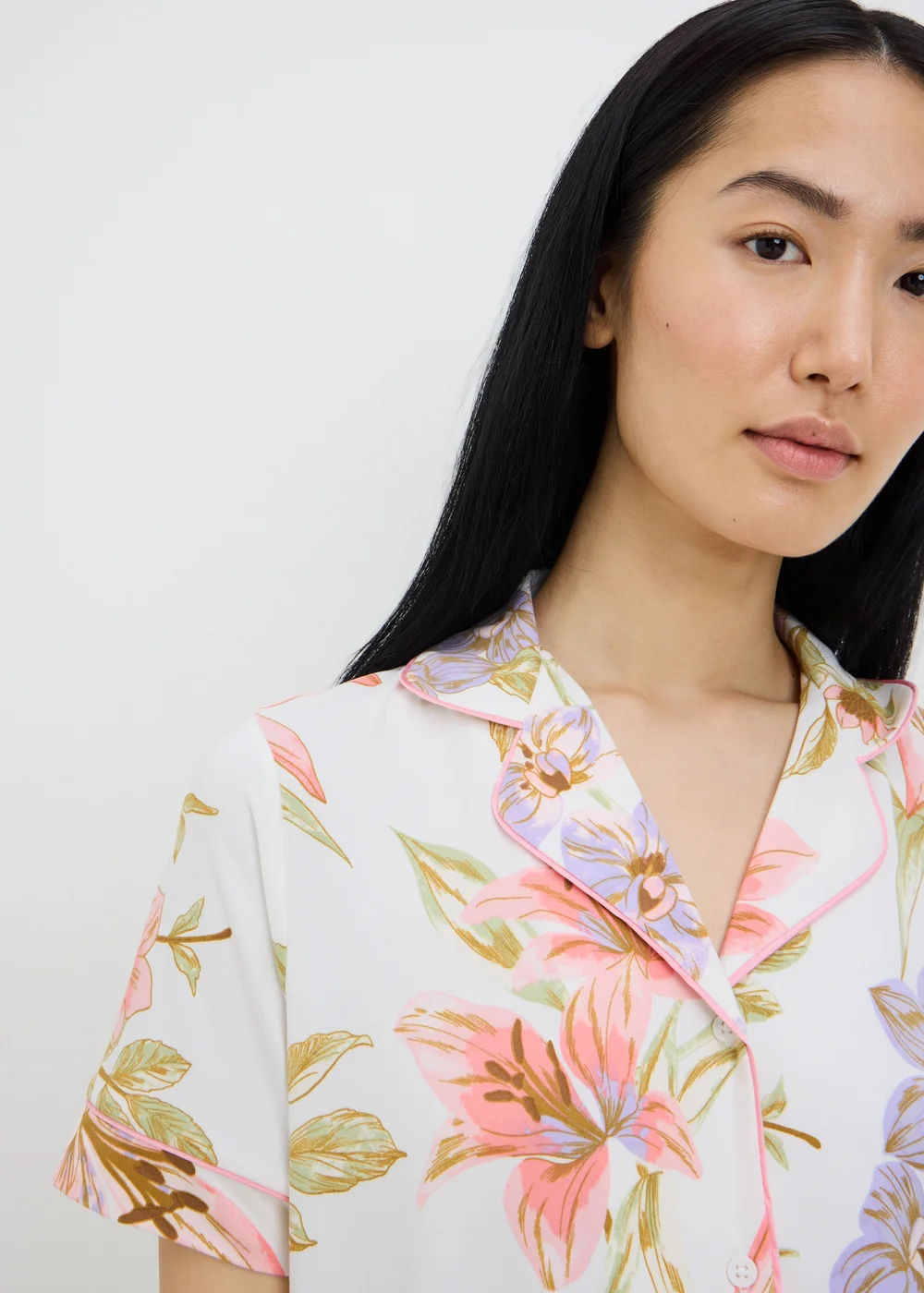 Cream Floral Short Sleeve Traditional Button Up Pyjama Set - XS Image 1