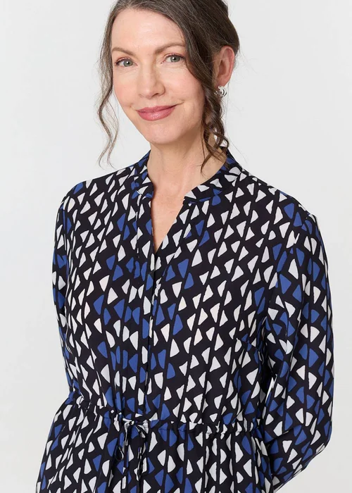 Izabel London Blue Geo Print Tie Waist Knee Length Dress - 8 Image 3