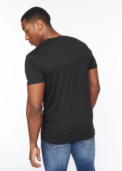 Henleys Assorted Upton T-Shirt 3 pack - Large Image 4