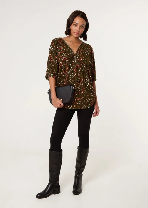 Blue Vanilla Khaki Printed Zip Front Top - S/M Image 2