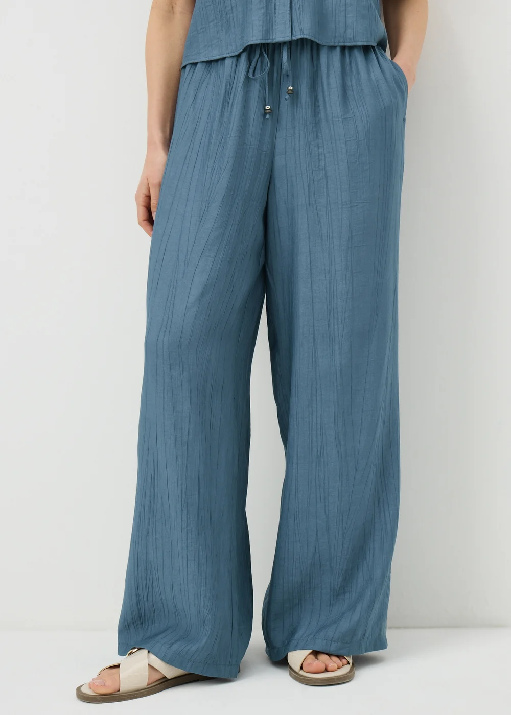 Blue Crinkle Textured Wide Leg Co Ord Trousers - 8 S Image 2
