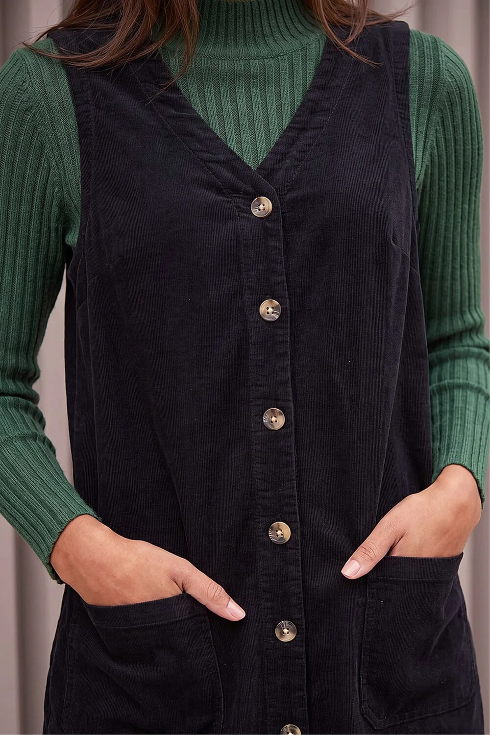 Roman Black Cotton V-Neck Button Pocket Dress - 14 Image 4