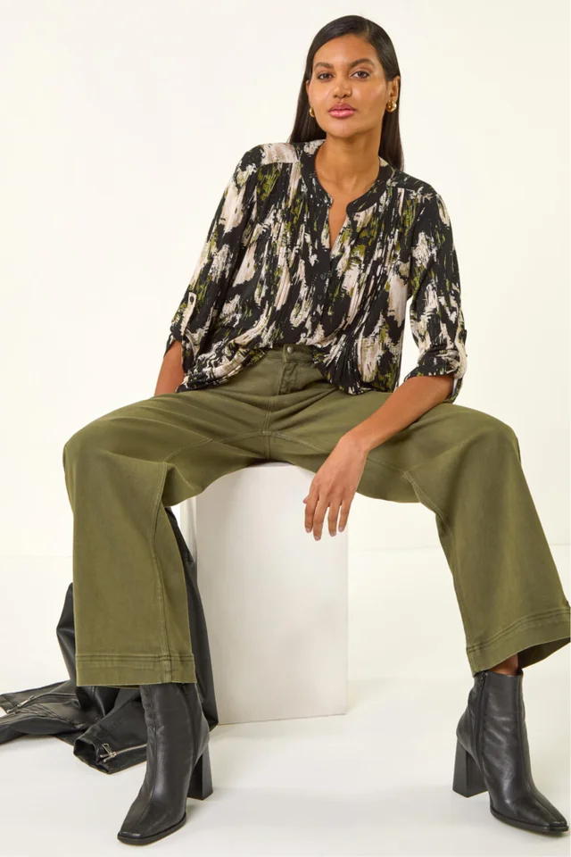 Roman Black Abstract Print Pintuck Stretch Top