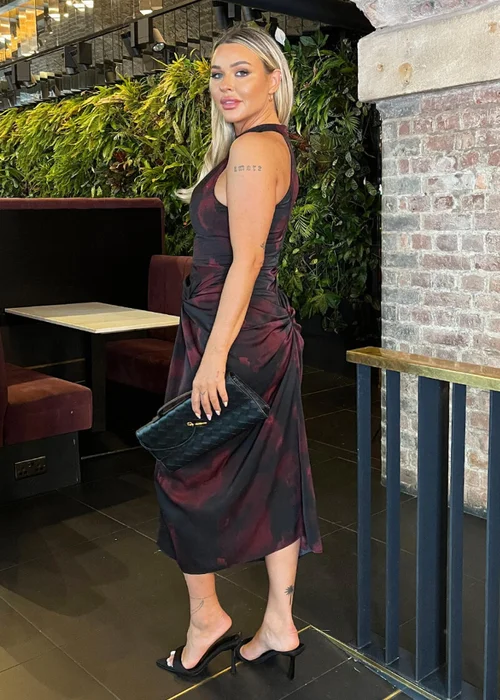 AX Paris Burgundy And Black Smudge Print Halter Neck Knot Skirt Midi Dress - 8 Image 4