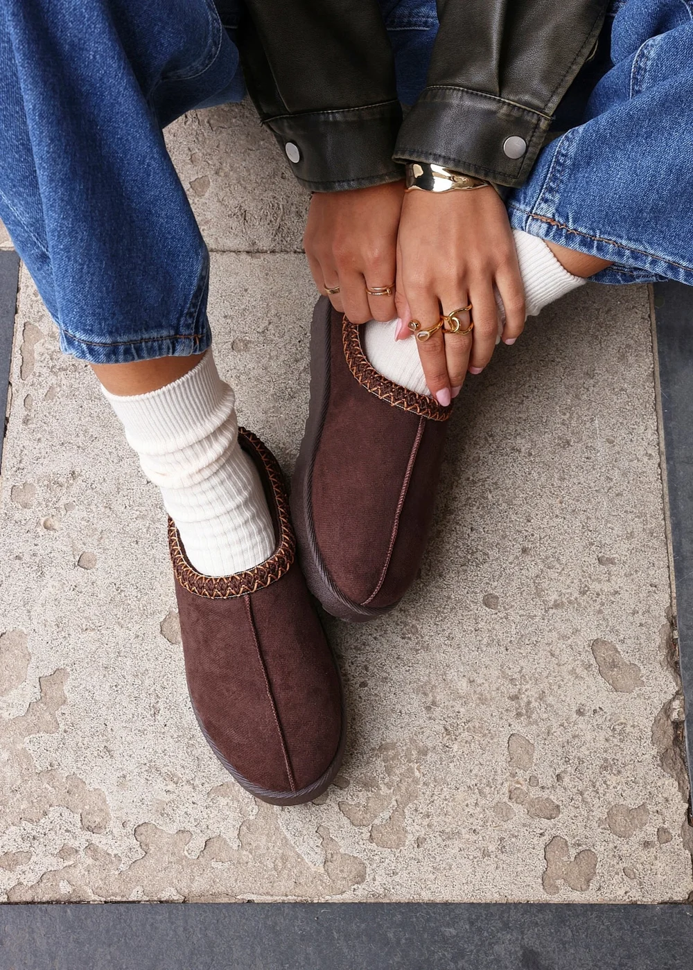 Linzi Tammy Brown Faux Suede Slipper - Size 7 Image 1