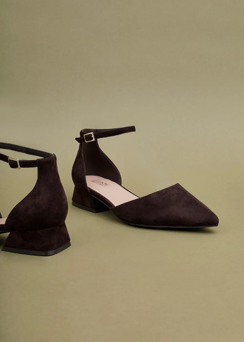 Linzi Dolly Wide Fit Brown Faux Suede Low Block Court Heel - Size 6 Image 1