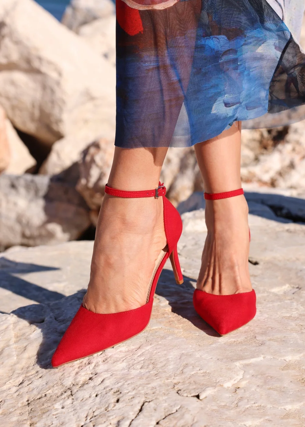 Linzi Thea Red Faux Suede Classic Stiletto Court Heel - Size 7 Image 1