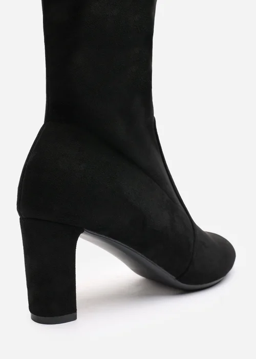 Where's That From Winnie Black Suede Low Kitten Heels - Size 5 Image 4