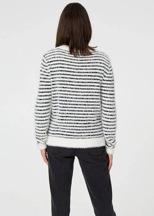 Izabel London White Textured Soft Knit Striped Jumper - M/L Image 2