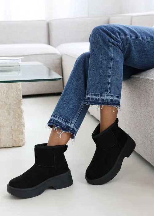 Where's That From Darcy Black PU Platform Ankle Boots - 3 Image 6