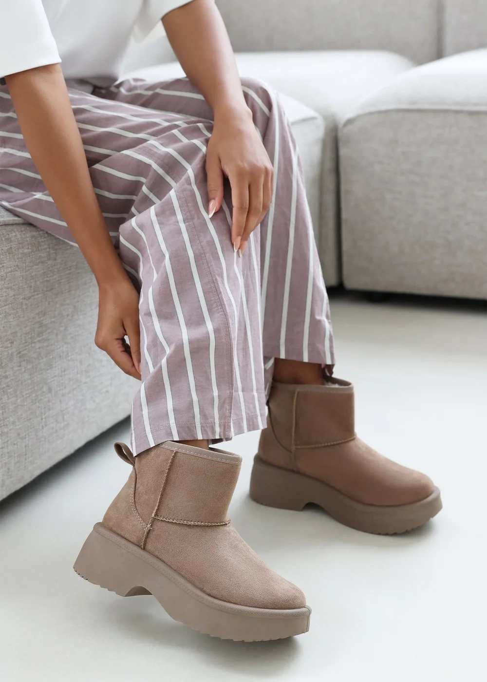 Where's That From Darcy Camel PU Platform Ankle Boots - Size 4 Image 1
