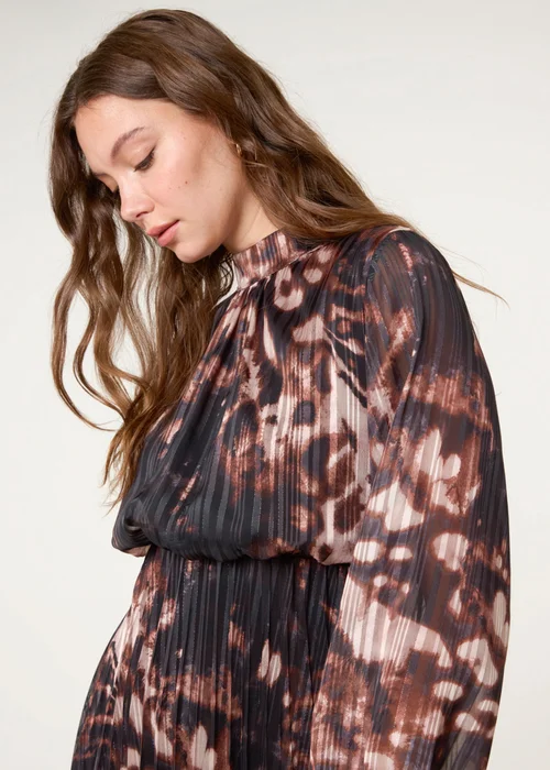 Blue Vanilla Black High Neck Metallic Pleated Dress - L Image 2