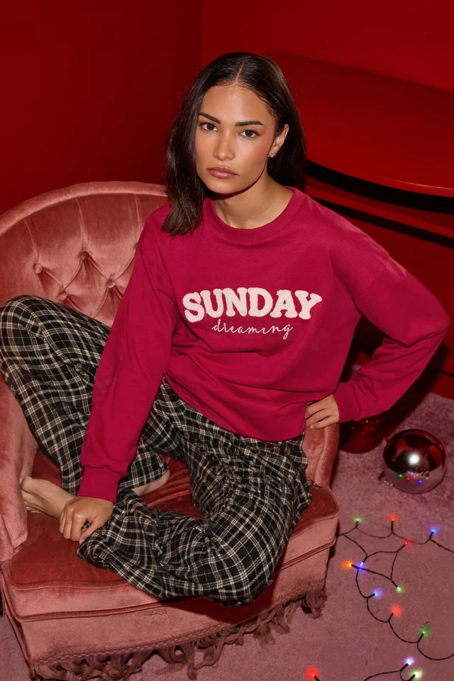 PixieGirl Petite Red 'Sunday Dreaming' Slogan Lounge Top