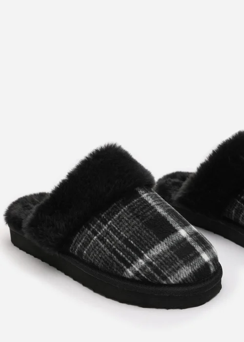 Wheres That From Inaya Black Plaid Faux Fur Mule Slippers - Size 6 Image 4