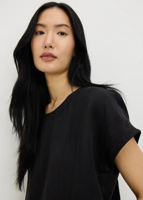 Black Textured Box Top Blouse - 8 Image 3