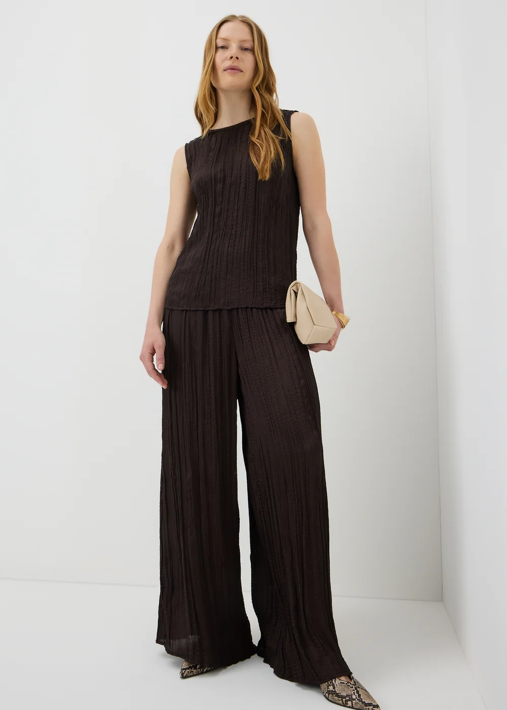 Et Vous Chocolate Brown Crinkle Satin Wide Leg Co Ord Trousers - L Image 1