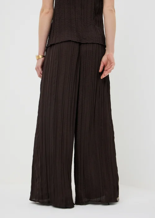 Et Vous Chocolate Brown Crinkle Satin Wide Leg Co Ord Trousers - L Image 2
