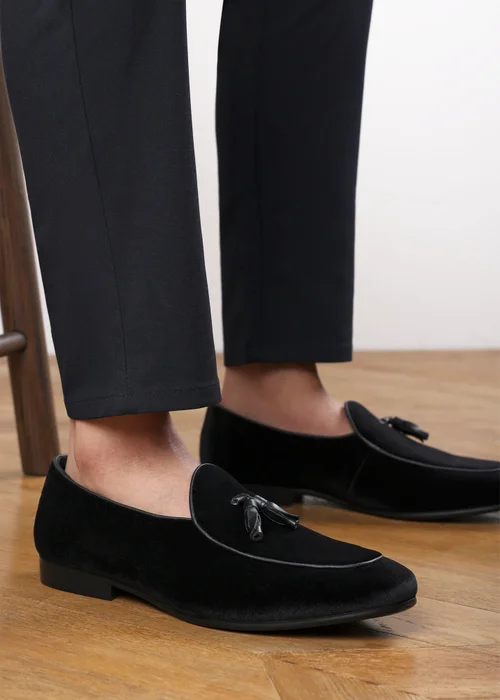 Where's That From Finley Black Velvet Tassel Loafer Dress Shoes - 8 Image 2