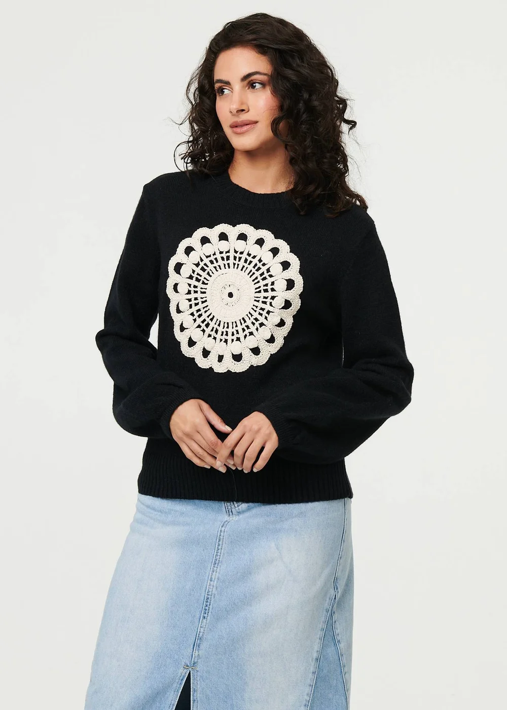 Izabel London Black Embroidered Detail Long Sleeve Jumper - M Image 1