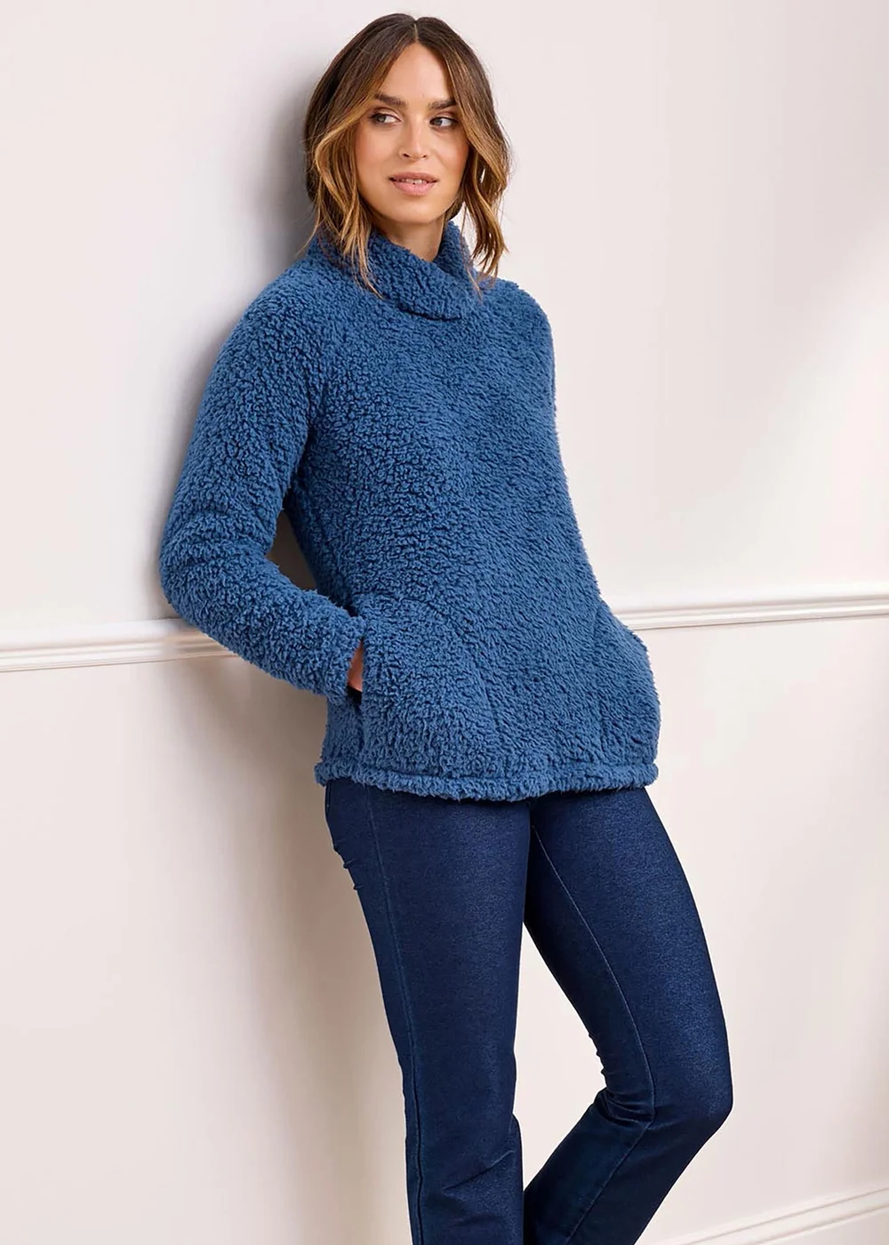 Cotton Traders Pastel Blue Fleece Top - Size 20 Image 3