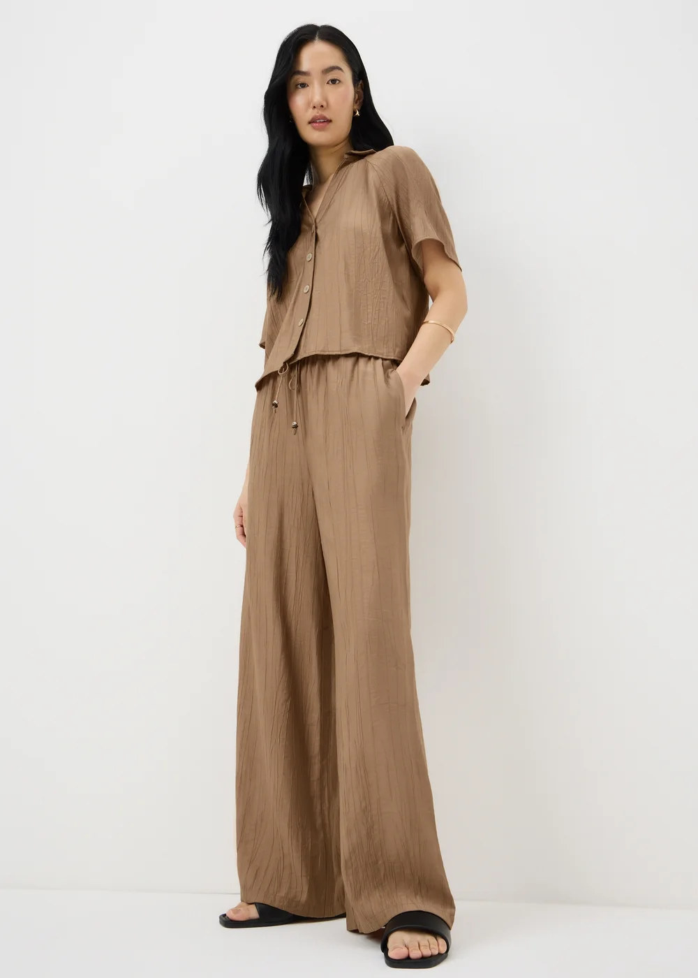 Caramel Crinkle Textured Co Ord Shirt - 8 Image 2
