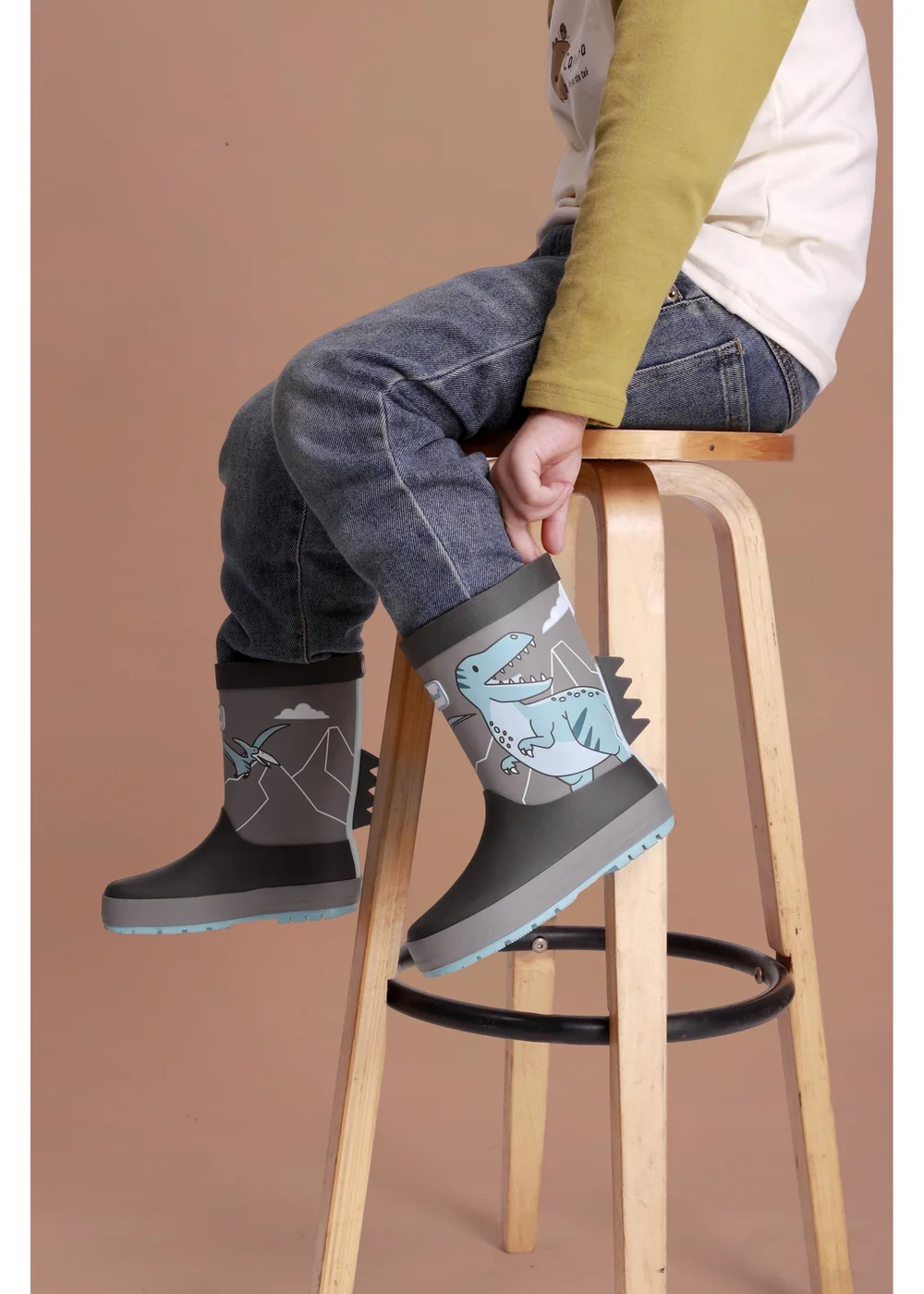 ToeZone Boys Grey Dinosaur Waterproof Wellies (Younger 6 - Older 12) - 9 Infants Image 4