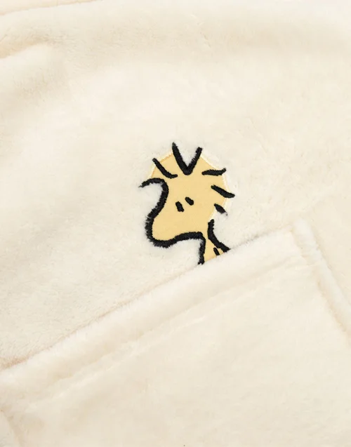 Vanilla Underground Peanuts Snoopy Adults White Hooded Bathrobe - Extra Large Image 4
