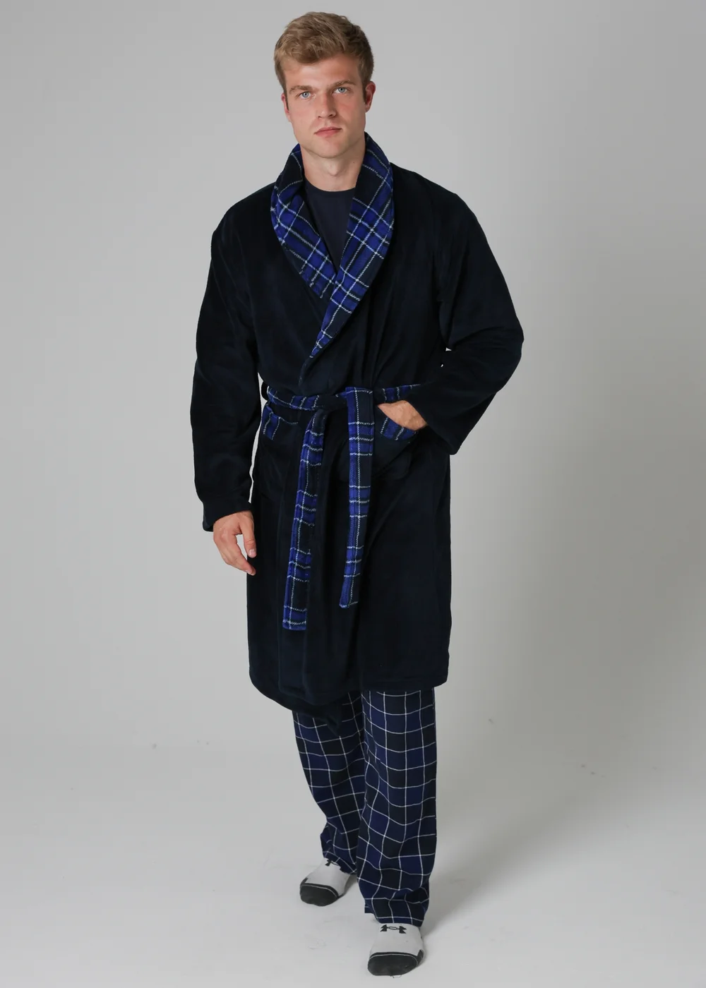 Tokyo Laundry Navy Plush Dressing Gown - Medium Image 1
