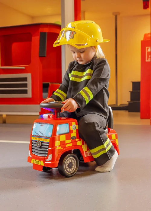 Xootz Mercedes-Benz Fire Truck Foot to Floor Ride On Red - One Size Image 2