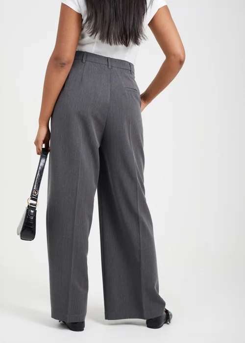 Brave Soul Charcoal Wide Leg Trousers With Pleat Details - XS Image 2