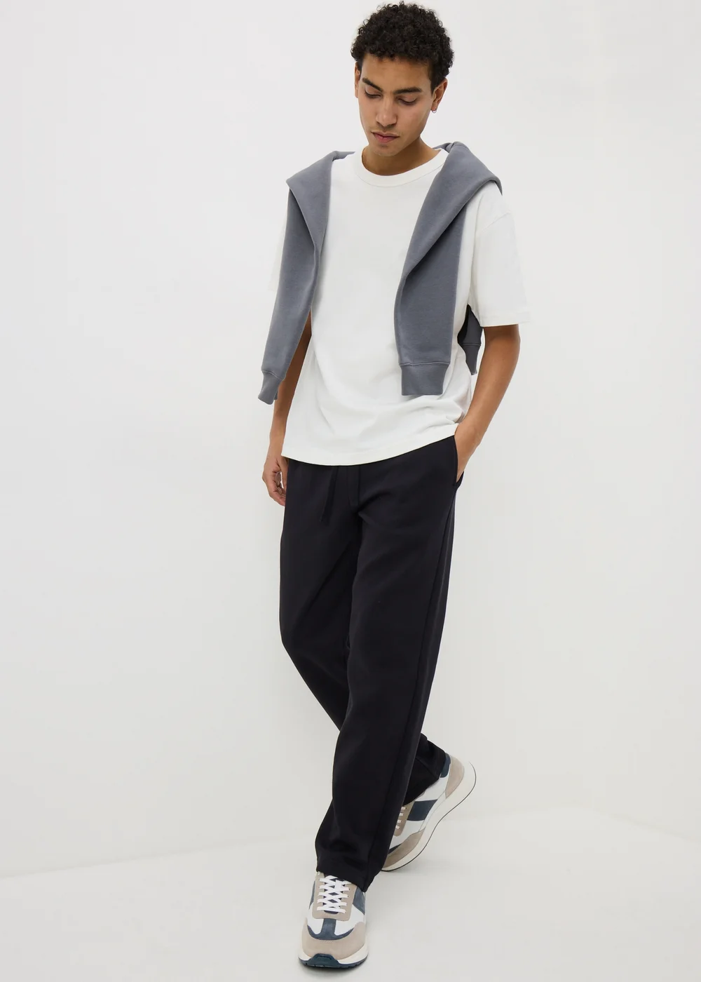 Black Relaxed Straight Jogging Bottoms - Extra small Image 1