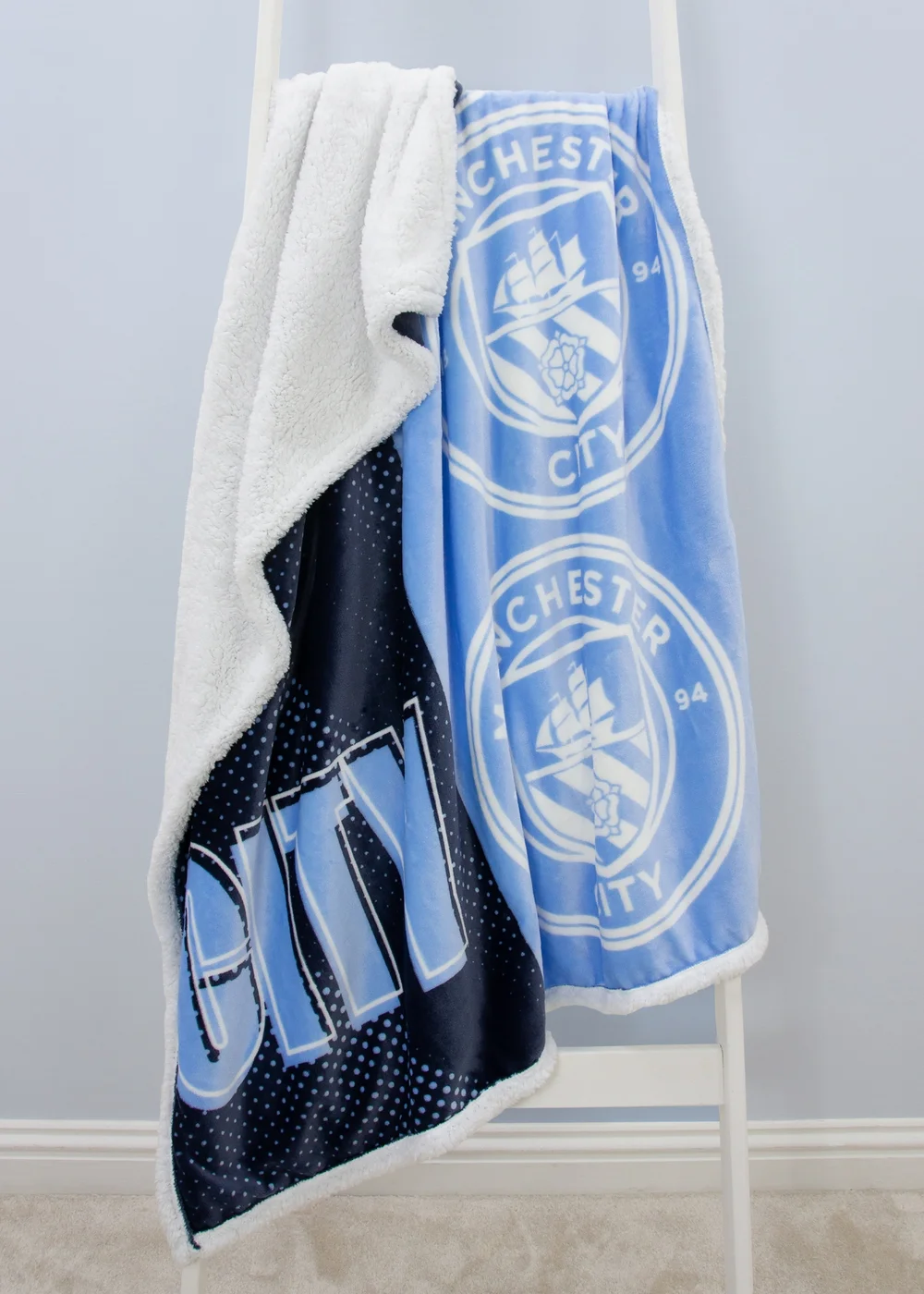 Manchester City Blue Tackle Sherpa Fleece - 120 X 150 Image 1