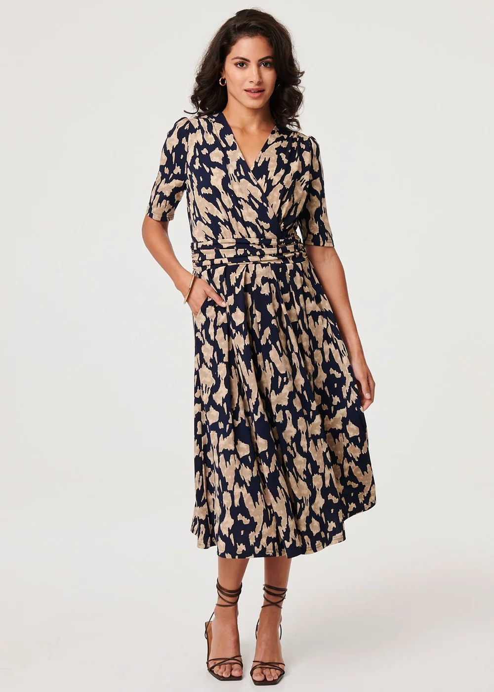Izabel London Navy Printed Ruched 1/2 Sleeve Midi Dress - 22 Image 1