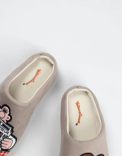 Wallace & Gromit Adult Grey Mule Slippers - Size 3-4 Image 3