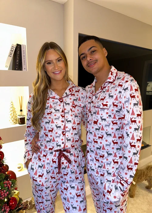 My Christmas Pyjamas White Christmas Kisses Two-Piece Long Matching Pyjama Set - Size 18-20 Image 1
